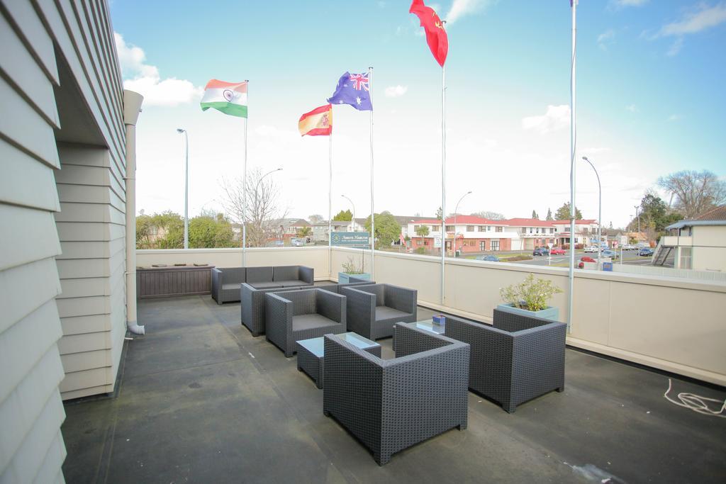 Abbots Hamilton - Hotel And Conference Centre Exterior foto